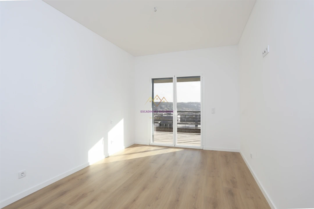 Apartamento T4 para Venda em Odivelas Foto 13