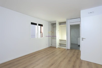 Apartamento T4 para Venda em Odivelas