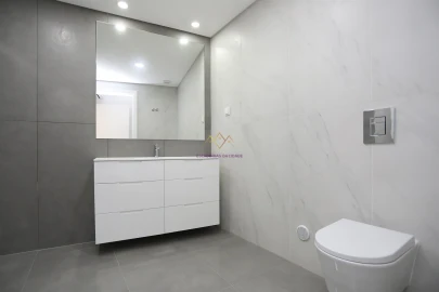 Apartamento T4 para Venda em Odivelas