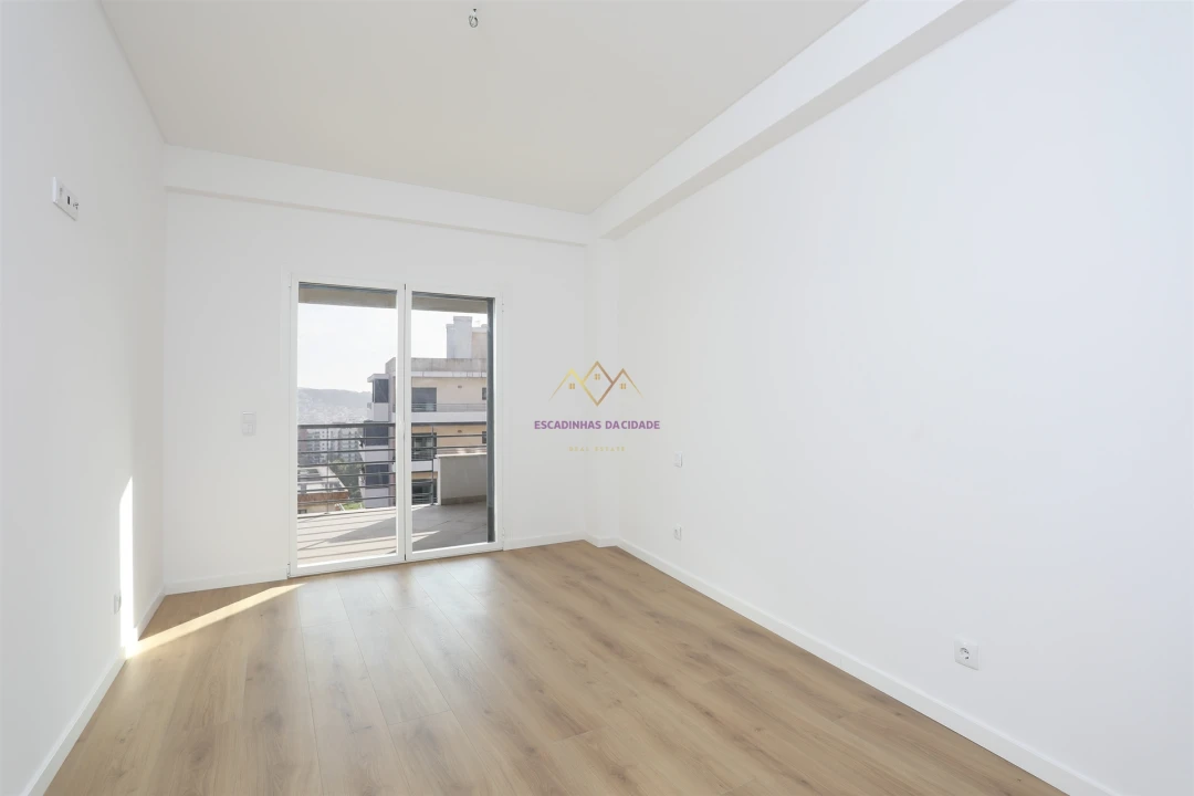 Apartamento T4 para Venda em Odivelas Foto 18