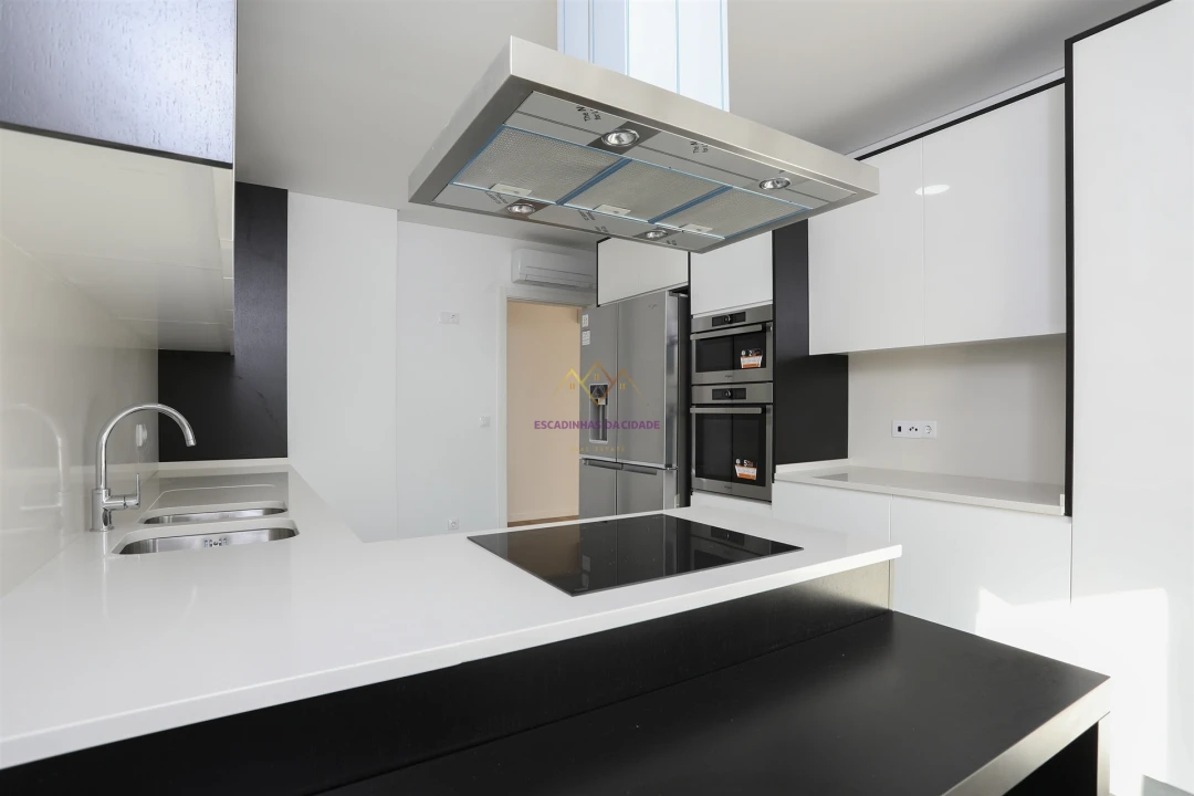 Apartamento T4 para Venda em Odivelas Foto 7