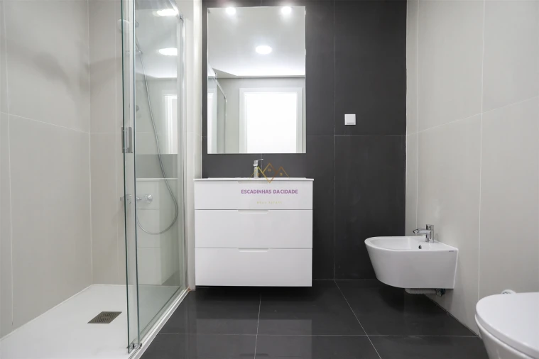 Apartamento T4 para Venda em Odivelas Foto 32