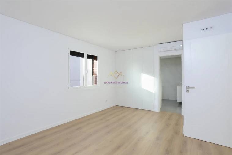 Apartamento T4 para Venda em Odivelas Foto 27