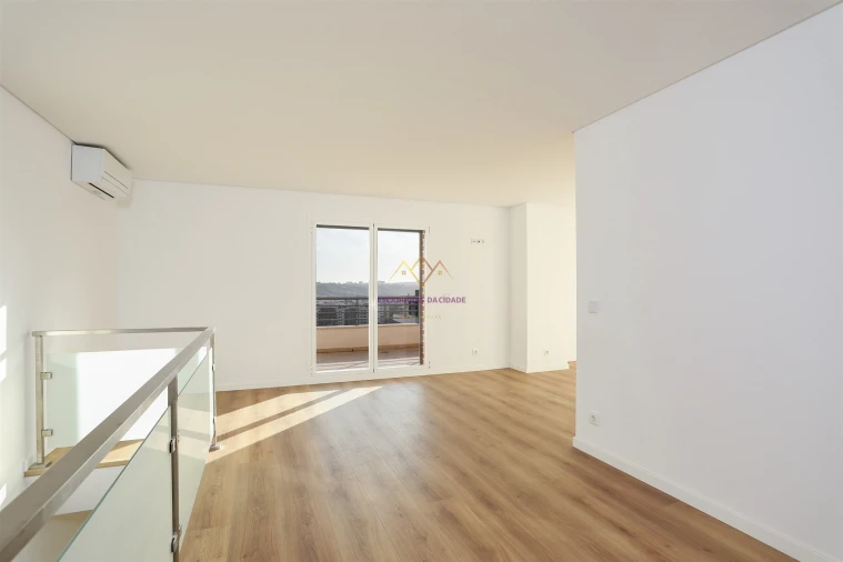 Apartamento T4 para Venda em Odivelas Foto 26