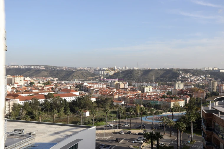 Apartamento T4 para Venda em Odivelas Foto 37