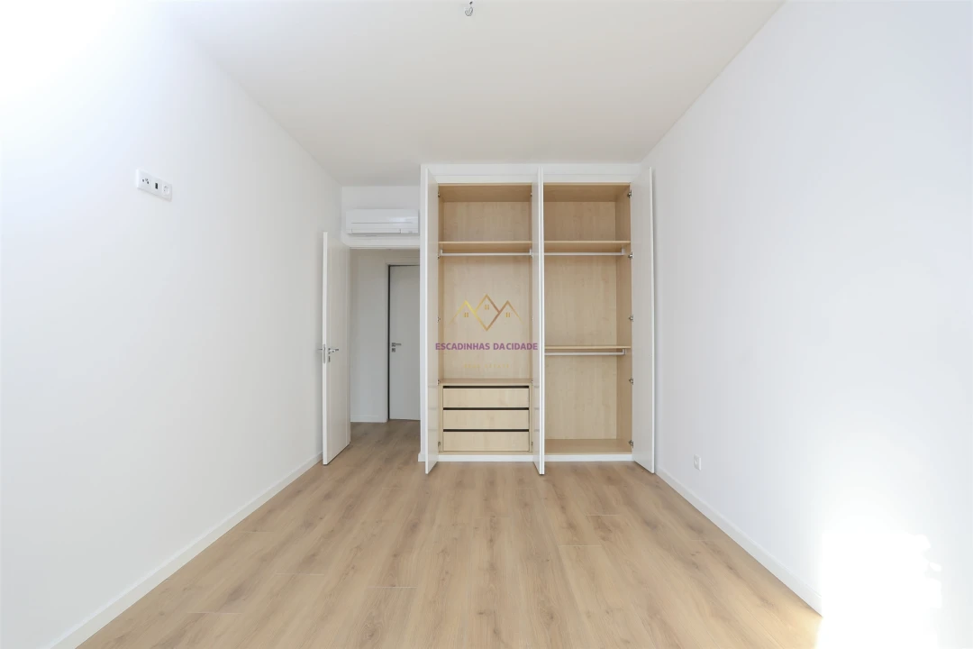 Apartamento T4 para Venda em Odivelas Foto 20