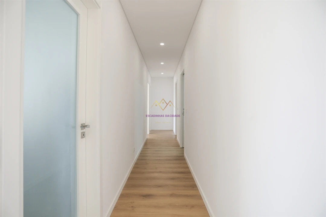 Apartamento T4 para Venda em Odivelas Foto 12