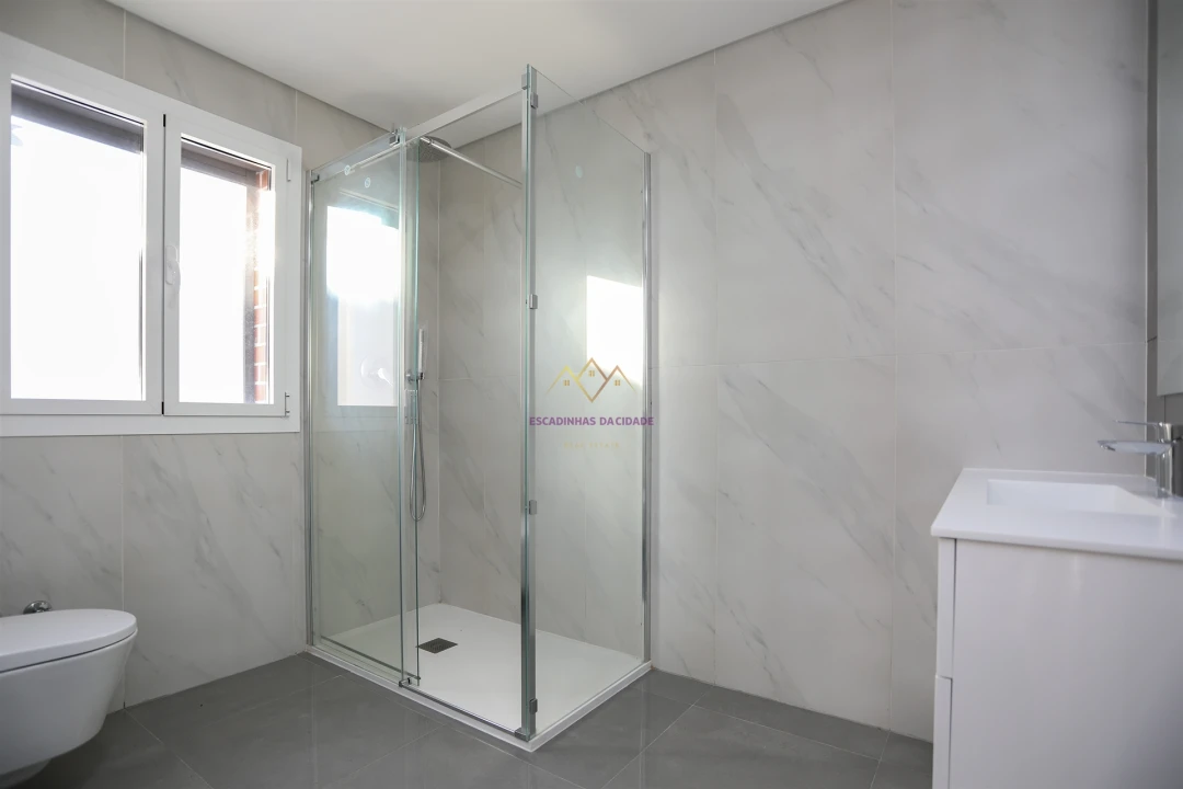 Apartamento T4 para Venda em Odivelas Foto 31