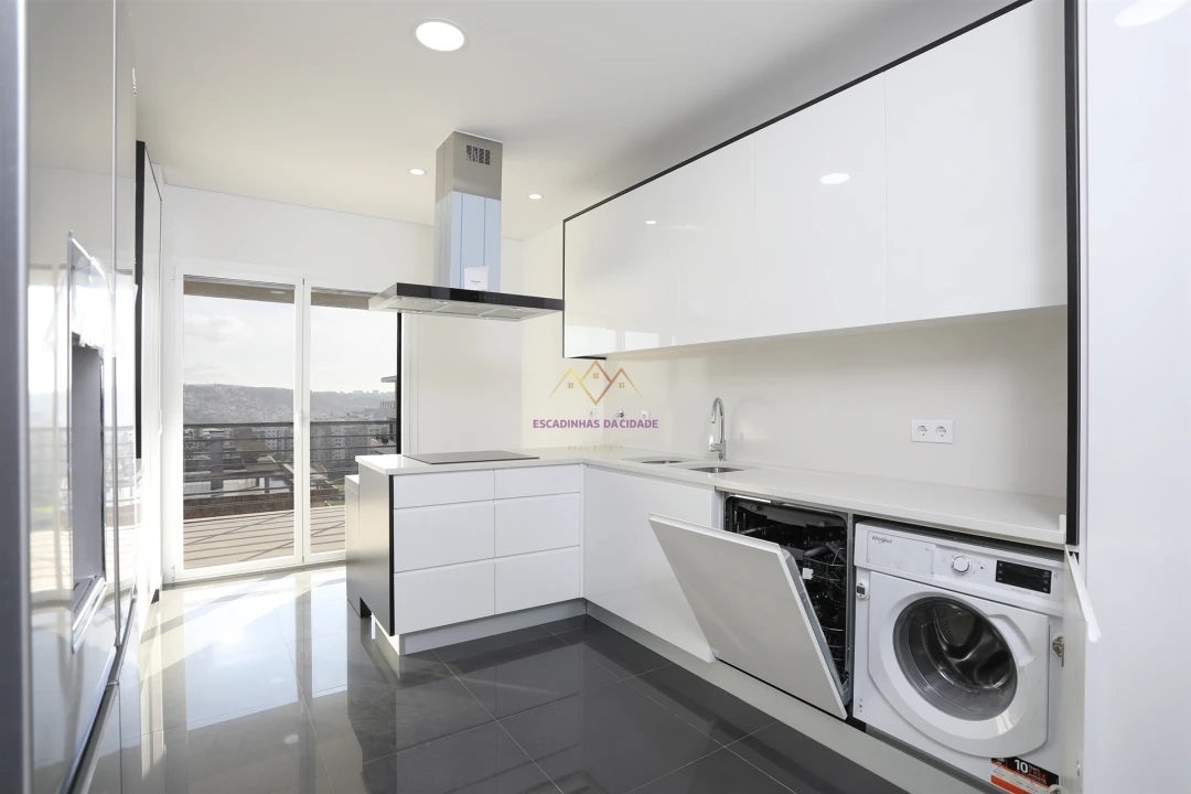 Apartamento T4 para Venda em Odivelas Foto 6