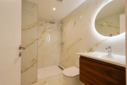 Apartamento T2 para Venda em Funchal (Se)