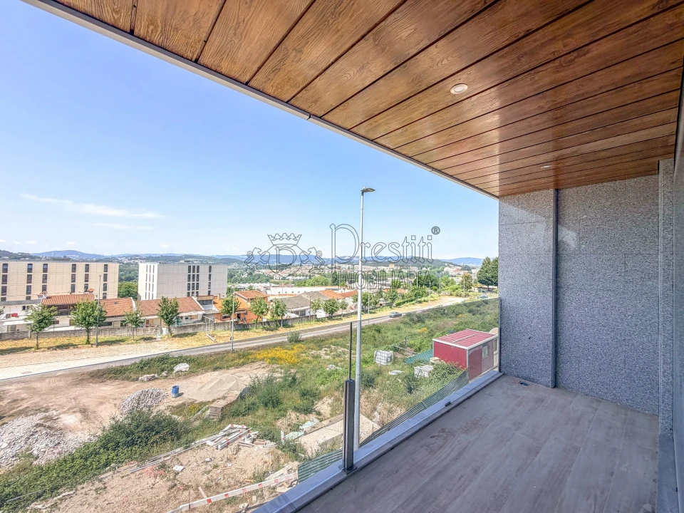 Apartamento T2 para Arrendamento em Urgezes Foto 3