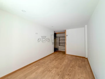 Apartamento T2 para Arrendamento em Urgezes
