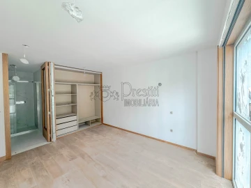 Apartamento T2 para Arrendamento em Urgezes