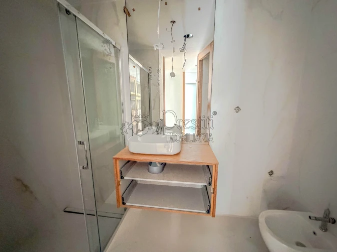 Apartamento T2 para Arrendamento em Urgezes Foto 8