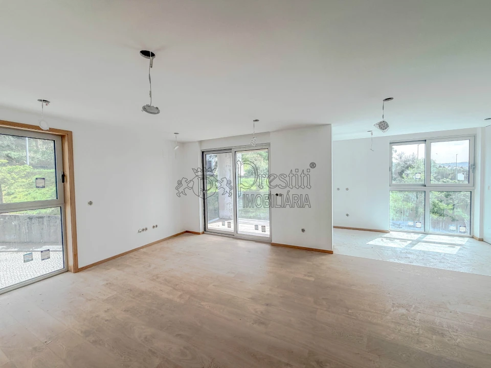 Apartamento T2 para Arrendamento em Urgezes Foto 1