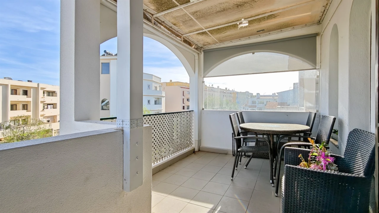Apartamento T2 para Venda em Albufeira e Olhos de Água Foto 8