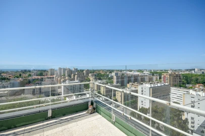 Apartamento T5 para Venda em Ramalde