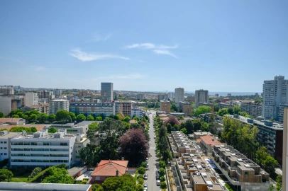 Apartamento T5 para Venda em Ramalde