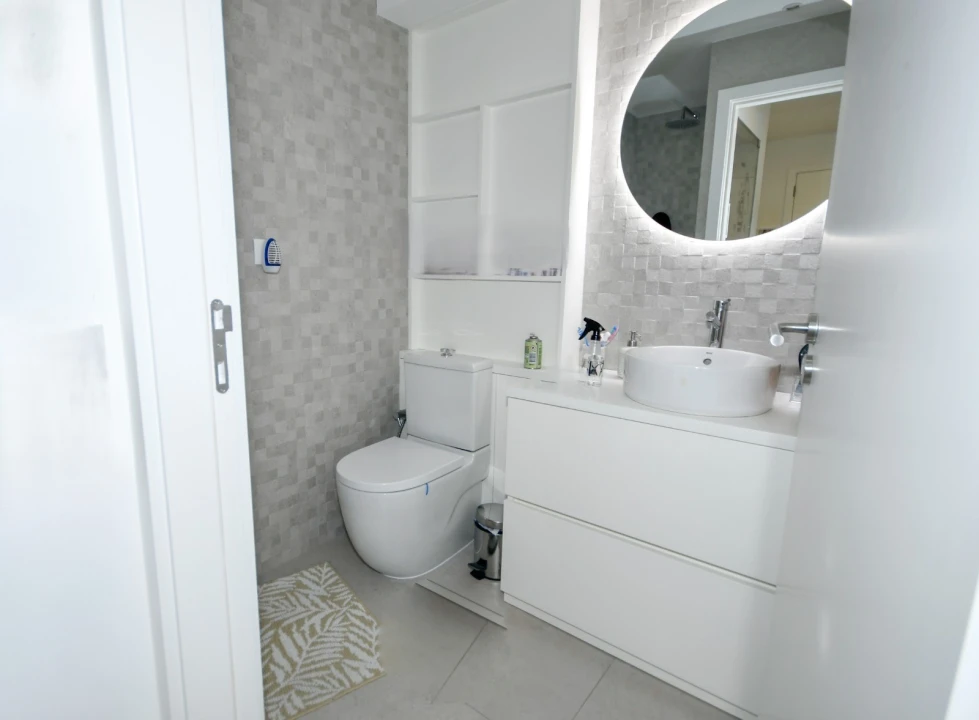 Apartamento T5 para Venda em Ramalde Foto 14