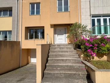 Moradia T5 para Venda em Aldoar, Foz do Douro e Nevogilde