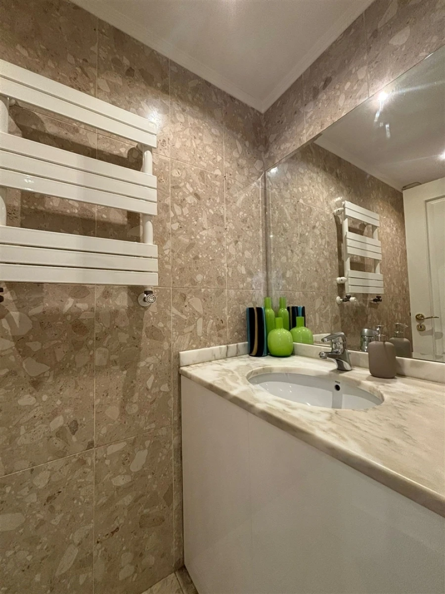 Moradia T5 para Venda em Aldoar, Foz do Douro e Nevogilde Foto 9