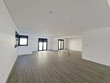 Moradia T5 para Venda em Ranhados