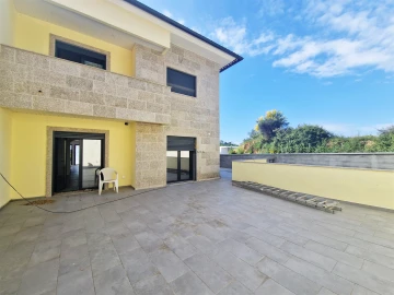 Moradia T5 para Venda em Ranhados