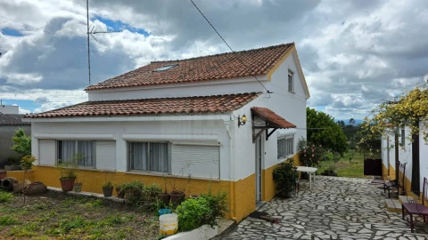 Moradia T2 para Venda em Benquerenças