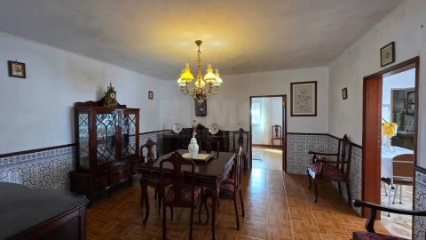 Moradia T2 para Venda em Benquerenças