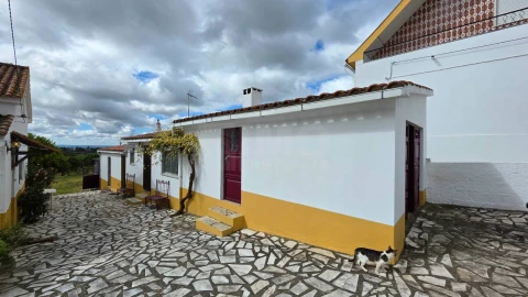 Moradia T2 para Venda em Benquerenças