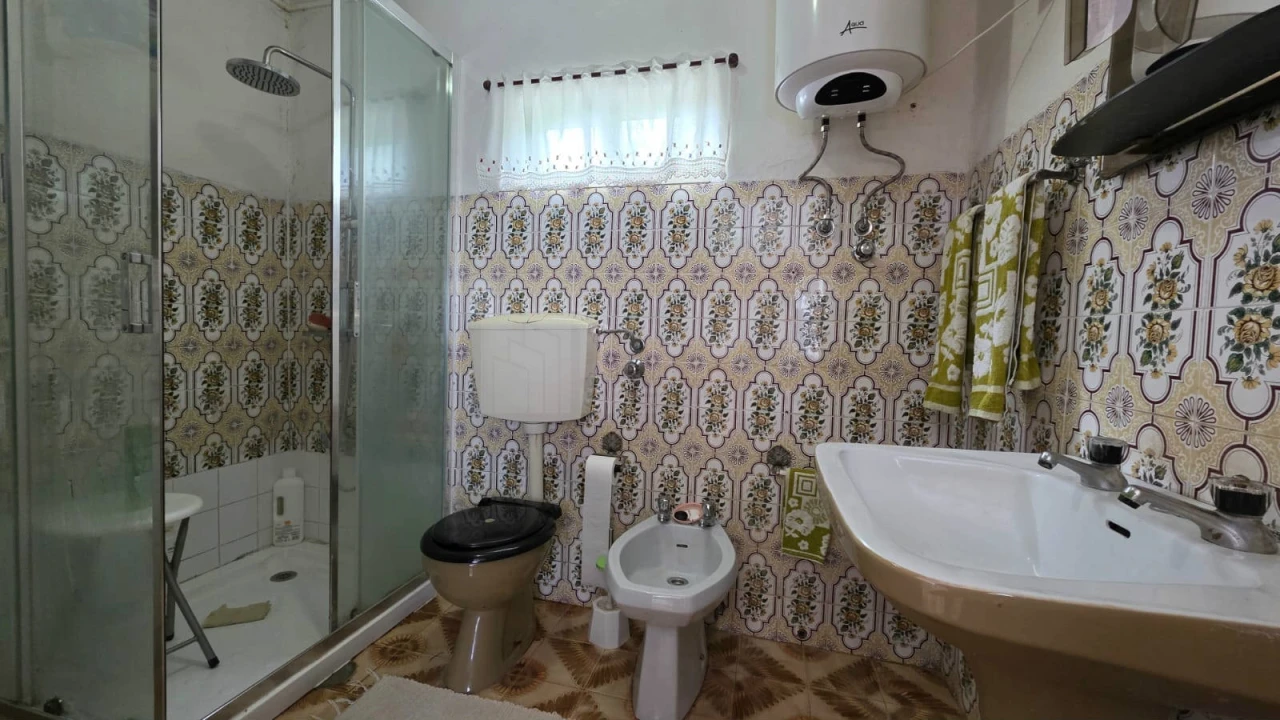 Moradia T2 para Venda em Benquerenças Foto 16