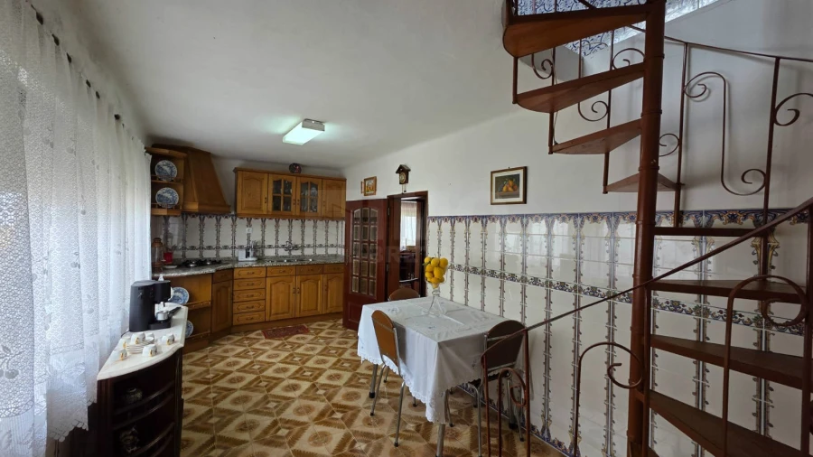 Moradia T2 para Venda em Benquerenças Foto 8