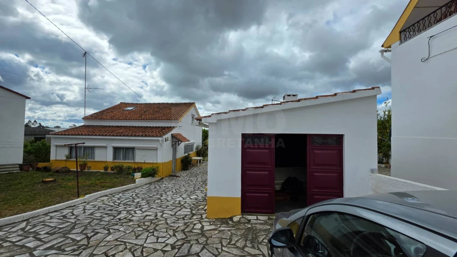 Moradia T2 para Venda em Benquerenças Foto 4