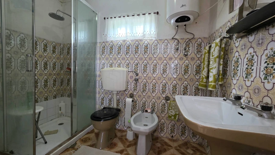 Moradia T2 para Venda em Benquerenças Foto 16