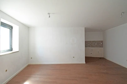 Apartamento T1 para Venda em Teixoso e Sarzedo