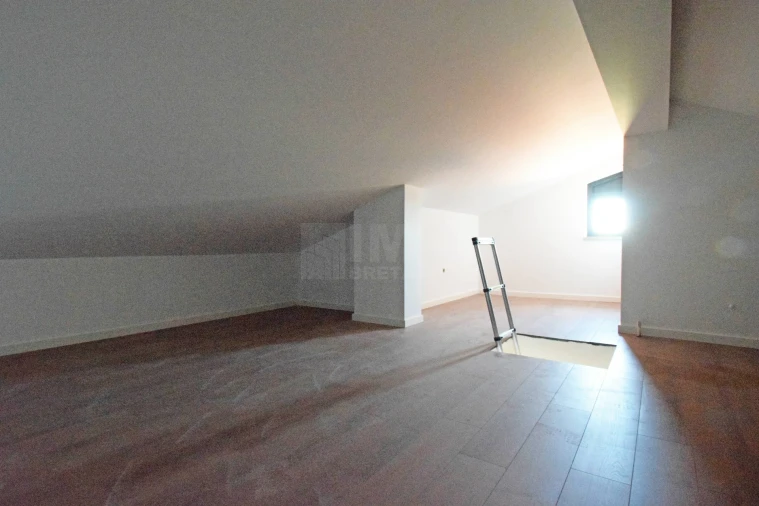 Apartamento T1 para Venda em Teixoso e Sarzedo Foto 7