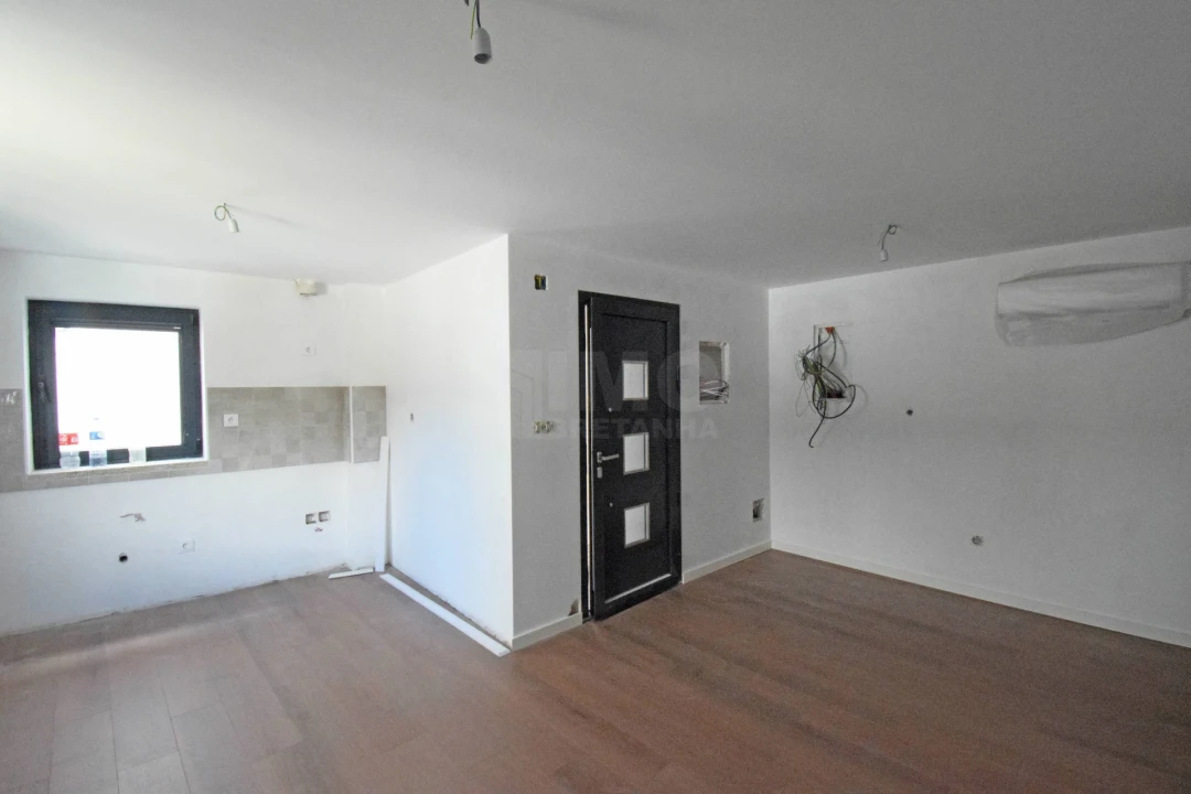 Apartamento T2 para Venda em Teixoso e Sarzedo Foto 1