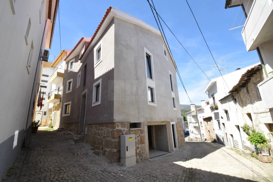 Apartamento T2 para Venda em Teixoso e Sarzedo Foto 8