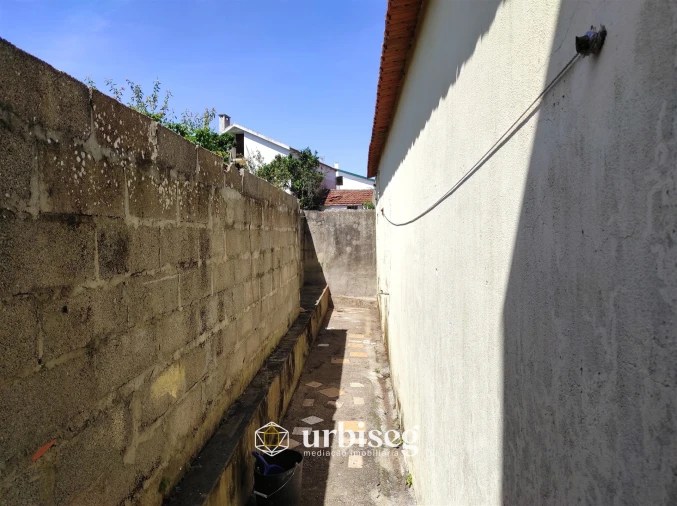 Moradia T2 para Venda em Maiorca Foto 32