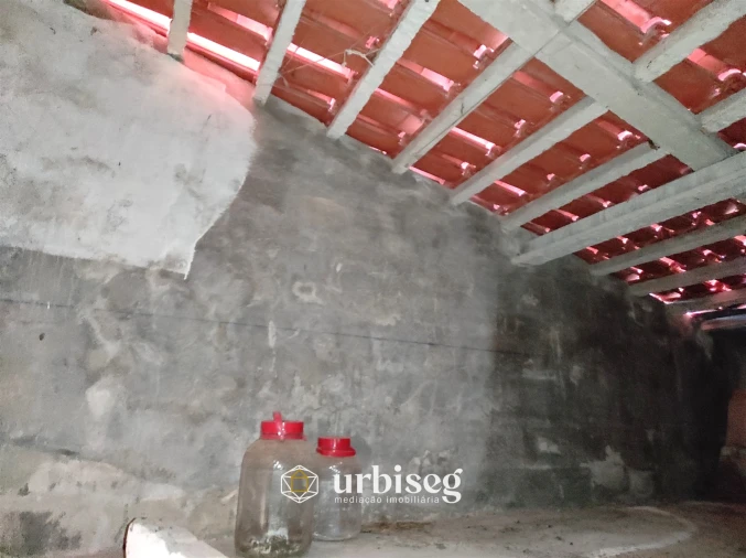 Moradia T2 para Venda em Maiorca Foto 37