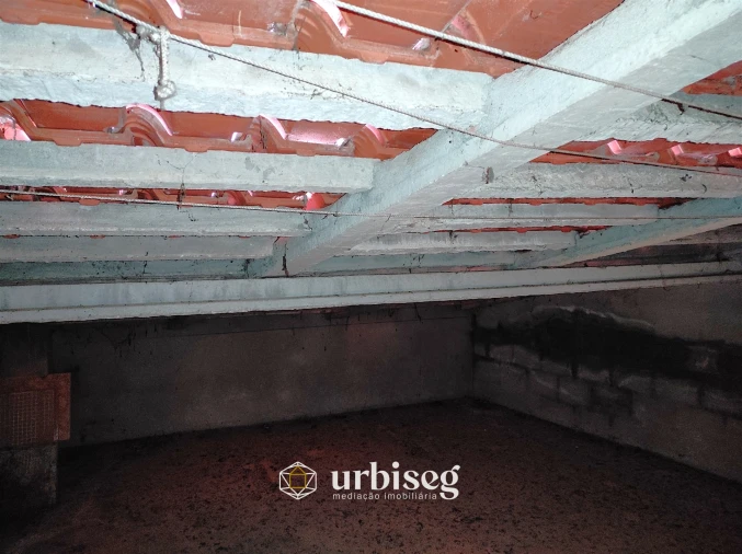 Moradia T2 para Venda em Maiorca Foto 38