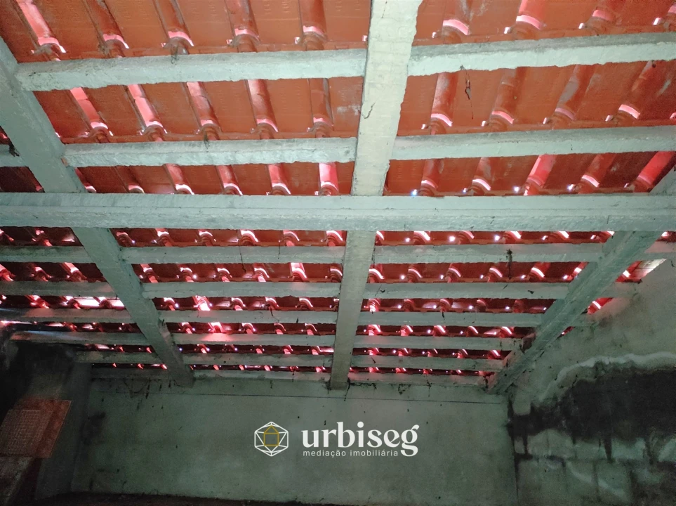 Moradia T2 para Venda em Maiorca Foto 36