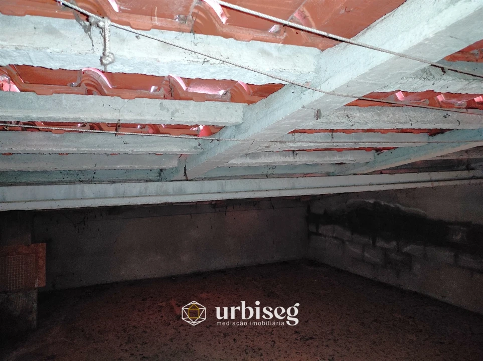 Moradia T2 para Venda em Maiorca Foto 38