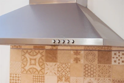 Quarto para Arrendamento em Aradas