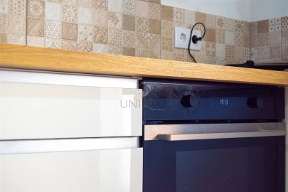 Quarto para Arrendamento em Aradas