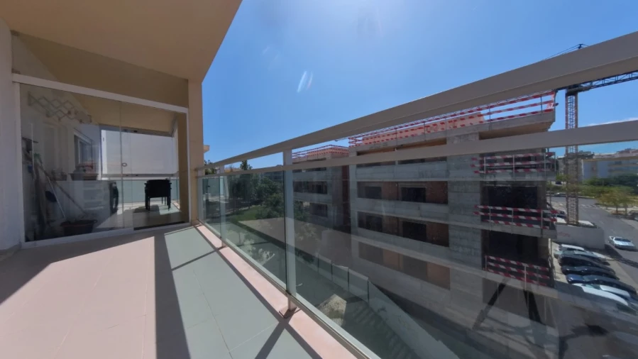 Apartamento T3 para Venda em Portimão Foto 79