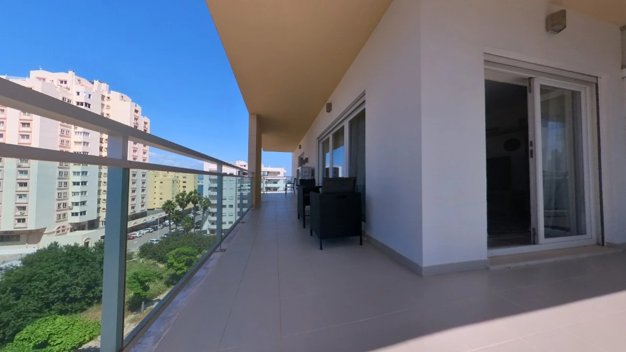 Apartamento T3 para Venda em Portimão Foto 81
