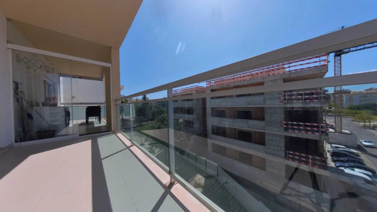 Apartamento T3 para Venda em Portimão Foto 79