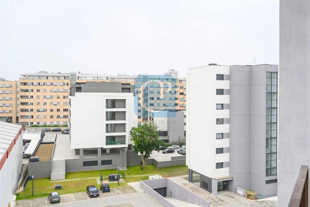 Apartamento T1 para Arrendamento em Paranhos Foto 17