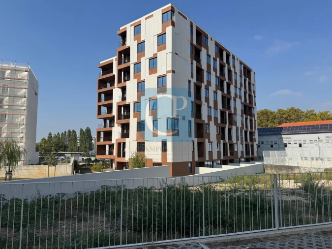 Apartamento T1 para Arrendamento em Paranhos Foto 16